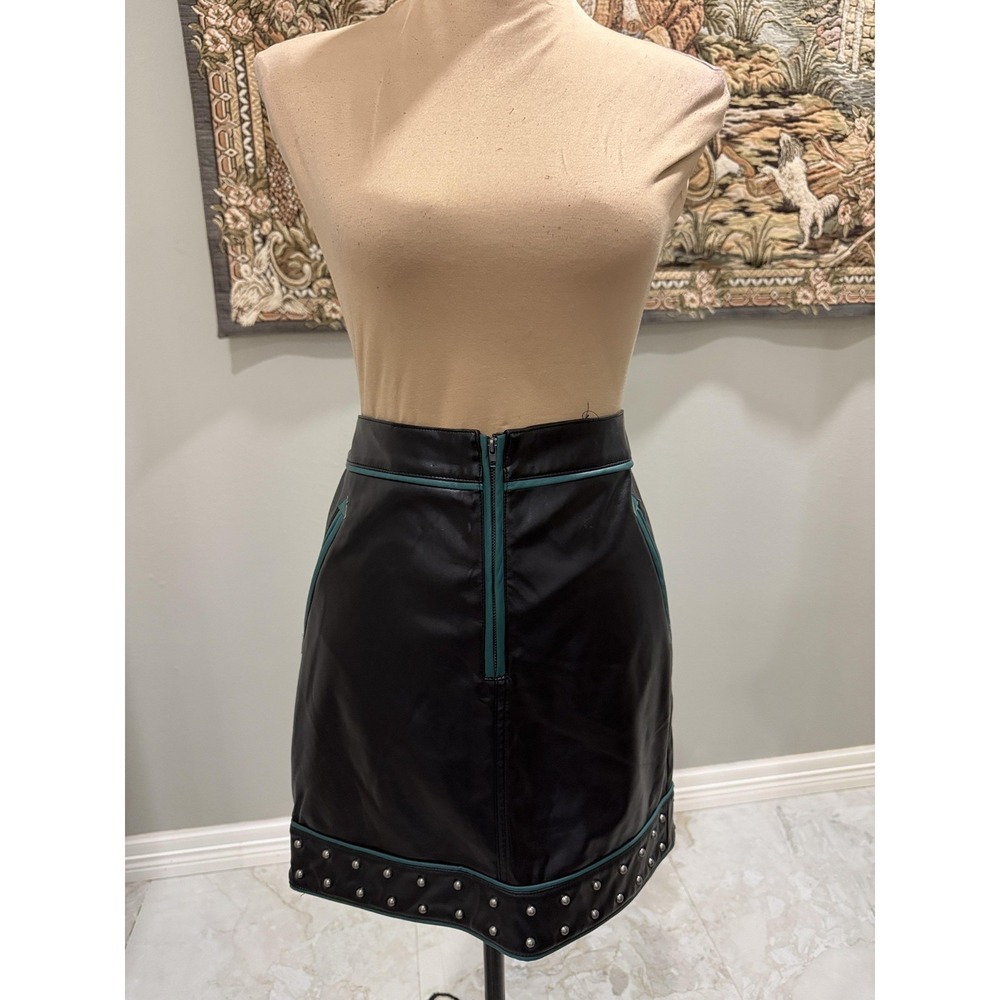 L&B Lucky & Blessed Skirt Womens Small Black Faux Leather Studded Mini Zip